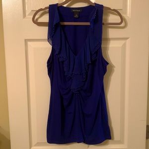 Beautiful sleeveless blouse by White House Black Market